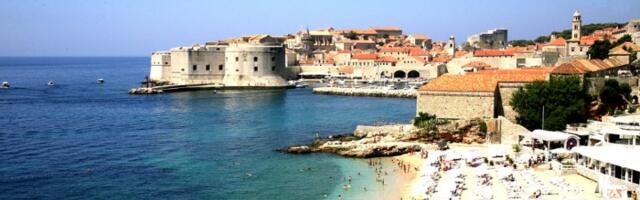 Lopovi odnose sve: Masovne krađe na hrvatskim plažama, upućen apel turistima
