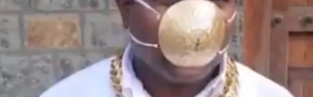 Video tipa koji nosi srebrnu, pa odlučio da se časti zlatnom maskom! (VIDEO)