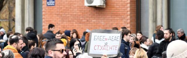 Slobodan univerzitet i studenti Filozofskog u četvrtak protestuju ispred Rektorata u Novom Sadu