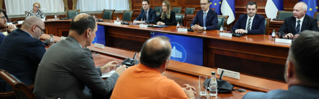 Премијер Мацут и министарка Хандановић са деканима о развоју кадрова за енергетику и рударство