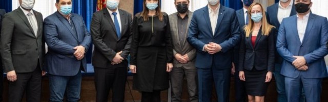 BUDUĆNOST JE U GREJANJU NA GAS! Škola u Bašaidu dobija kotao, onaj na mazut ODLAZI U ISTORIJU!