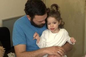 Трка са временом за живот мале Јање, 30.000 евра недостаје за лечење