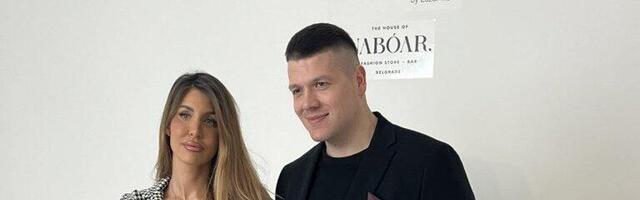 JELENA RADANOVIĆ BEZ TRUNKE ŠMINKE: Slobina žena pokazala PRAVO LICE! (FOTO)