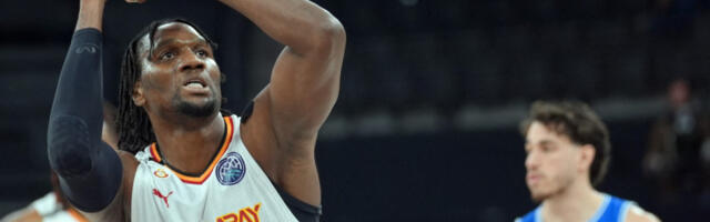 MONEKE MI JE REKAO SAMO OVO! Izundu ovom rečenicom oduševio "delije"!