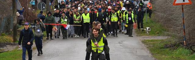 Trguju profilima sa velikim brojem pratioca i PODVALJUJU KAO STUDENTSKE