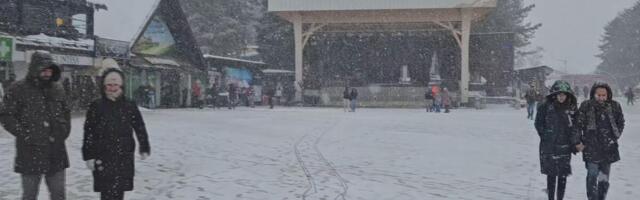 Palo 15 cm snega na ovoj planini u Srbiji: Skroz je zavejana, prizor kao iz bajke (FOTO)