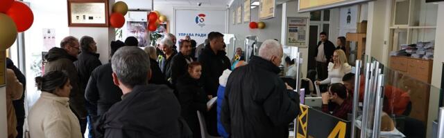 Sutra ističe rok za upis u akciji „Svoj na svome“, produženo radno vreme na šalterima u većini gradova i opština