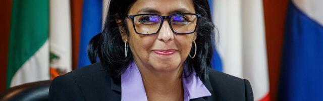 DELSI RODGRIGEZ SPROVELA ČISTKU U VOJSCI: Privremena predsednica Venecuele udaljila i ministra odanog Maduru