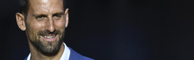 ĐOKOVIĆ  "UKRAO ŠOU" NA CRVENOM TEPIHU: Novakov dolazak zasenio čitav događaj, evo šta je prvo poručio publici! (VIDEO)