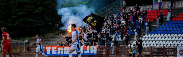 Da li ste čuli za derbi Valjeva? Korteo, bakljada, vatreni navijači... sve je tu! /VIDEO/