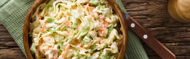 Vitaminska kupus salata: Hrskavo osveženje koje ide uz sve