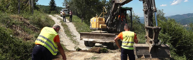 Počinju radovi na asfaltiranju puta u Kalafatima