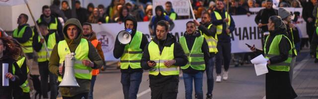 Studenti se ogradili od stavova navijača na protestu na Gradskom trgu