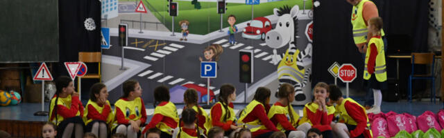 Ђаци вас моле, успорите поред школе