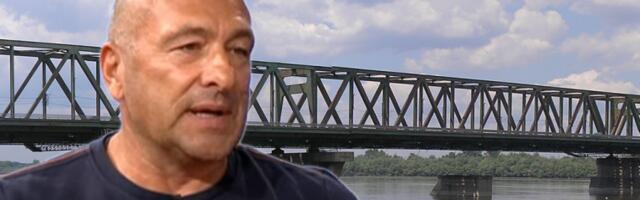 MUŠKARAC SKOČIO S PANČEVAČKOG MOSTA! Čuveni alas mu spasao život! DRAMA U BEOGRADU!