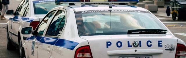 GLEDAO IH ISPOD OKA, A ONDA JE POTEGAO PIŠTOLJ: Policajci ranili sumnjivog muškarca ispred prodavnice!