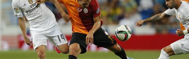 Podolski pokazao nepoštovanje, 'nagrađen' tek minutom na terenu! (foto)