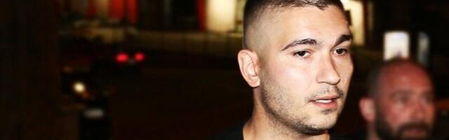 Skandal! Mirko Šijan uhvaćen sa muškarcima na gomili! U krevetu leže jedan preko drugog! (FOTO)