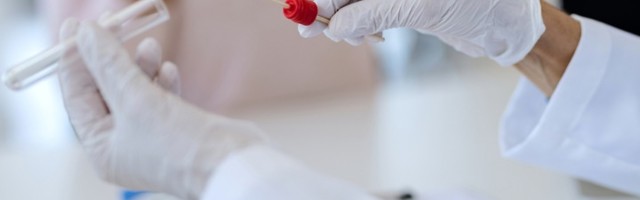 Na KiM rekordnih 418 novozaraženih koronom