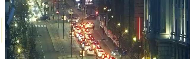 IZBEGAVAJTE OVE PRAVCE U BEOGRADU! Na ovim saobraćajnicama vozila MILE, a ovde je trenutno NAJGUŠĆE: Popodnevni špic uzeo maha! (FOTO)