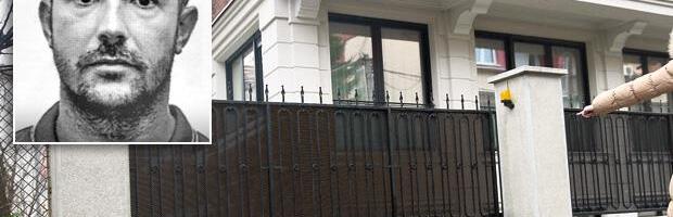 MASKIRANI EGZEKUTORI SASULI 60 METAKA U "KAVČANINA"! Davorin Baltić likvidiran dok je sedeo sa policajkom u "golfu"! Snimak ubistva pronađen kod Belivuka