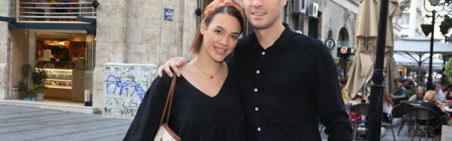 Bivši muž Marije Mikić zapalio internet: Skinuo se i pokazao mokro telo (FOTO)