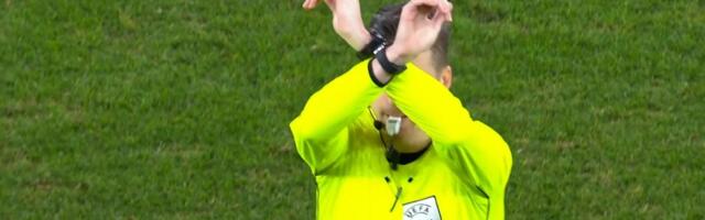 Haos! Vinisijus u sukobu sa fudbalerom Benfike, meč prekinut!