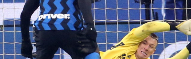 Inter jako udario na "svog" Sinišu (VIDEO)
