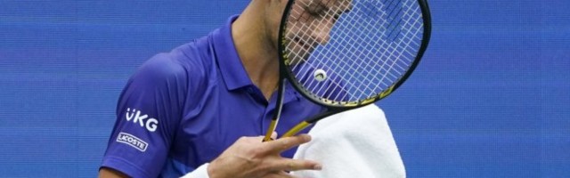EMOTIVNI KRAH! Novak otkrio šta je osetio dok je sedeo na stolici i čekao ceremoniju!