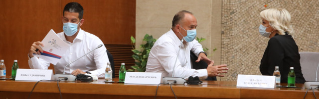 DONETA ODLUKA Kisić: Mlađi u škole, stariji – kombinovana nastava