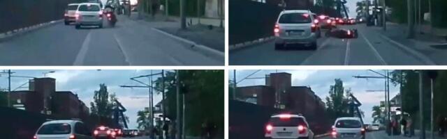 Snimak bahatog vozača automobila: Udara biciklsitu u beži ka Bogosloviji