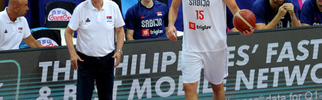 JOKIĆ IGRA ZA SRIBJU NA EVROBASKETU: Reči selektora Pešića koje ohrabruju!