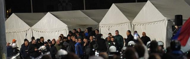 Ćacilend - utvrđeni simbol VUČIĆEVE PERSPEKTIVE