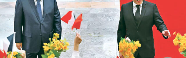 Си по­звао Ма­кро­на да чвр­сто сто­ји на пра­вој стра­ни исто­ри­је