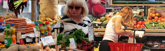 Najefikasniji trik za uklanjanje pesticida i gljivica s voća i povrća: Dodajte samo jednu kašičicu ovog sredstva