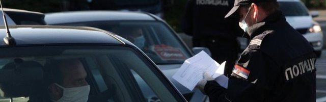 NEČUVENO DIVLJANJE U NIŠU: Nasrnuo na više ljudi, napao službeno lice! Vikao da ima koronu i pljuvao policiju!