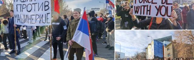 Građani oduševljeni čekaju studente koji pešaka dolaze za Novi Sad: Spremni pokloni - i to kakvi (FOTO)
