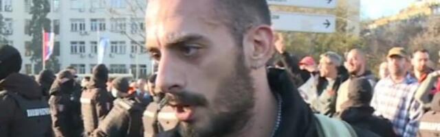 SABORAC DEČKA MILE PAJIĆ! Brajan Brković udružio snage sa Đukanovićem: Čovek koji je napadao srpsku policiju sad napada Vučića (VIDEO)