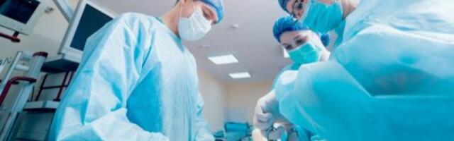 Šok na operacionom stolu: Žalio se na bolove u stomaku, a onda su mu ovo pronašli zaglavljeno u zadnjici