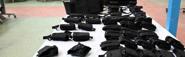 Poslanik tvrdi da su u „Jumku“ plate manje od minimalca i da sledi otpuštanje 100 radnika – ministri negiraju