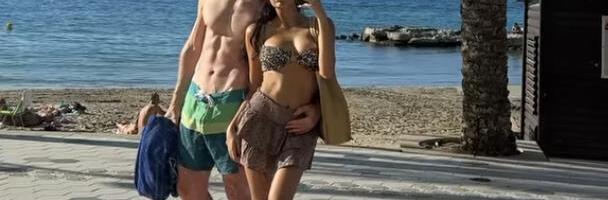 10 godina posle razvoda najpoželjniji Srbin ljubi ovu lepoticu: Skinuo se i mazi je, Radojičić poludeo za njom