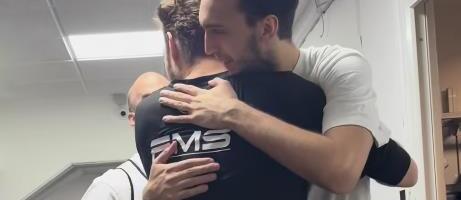 OLIMPIJAKOS OBJAVIO HIT SNIMAK PRED UTAKMICU SA PARTIZANOM! Najbolji igrač Evrolige otišao kod košarkaša Partizana - pogledajte sa kim se srdačno pozdravio!