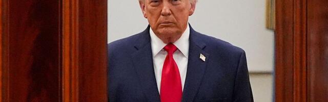 Senka sumnje u insajdersku trgovinu nad Trampovim predsedničkim mandatom