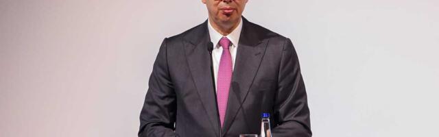 "ŽIVIMO U SVETU U KOM PADA U VODU SVE ŠTO JE OBLIKOVALO SVETSKU EKONOMIJU" Vučić: Neki veruju da je odgovor u povlačenju, Srbija je izabrala drugačiji put VIDEO