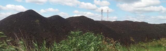 Smederevo: Brdo ugljene prašine izbačeno ispred Železare