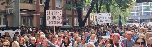 Vlada ponudila prosvetarima povećanja plata, sindikati neće obećanja, već kolektivne ugovore