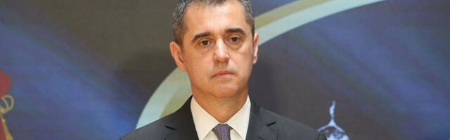 Nikezić poručio Vučiću: Umesto obrazovanja promovišete ZATUCANOST