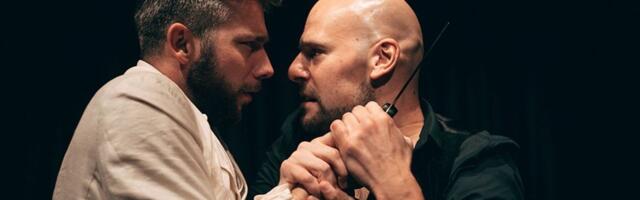 "IDIOT: Skidanje sa krsta" – Pošalji SMS za Jasminino lečenje i gledaj predstavu u Fondaciji Mozzart