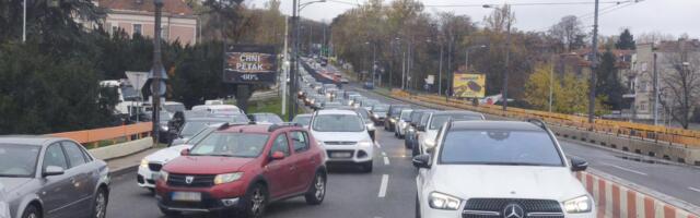 Svi putni pravci u Srbiji prohodni i bez snega: Vozite pažljivo zbog magle i poledice
