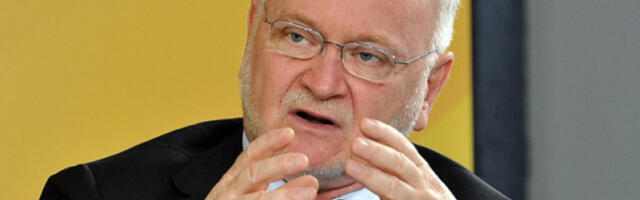 Кораћ: Убеђивали нас да се не баве политиком а бавили су се политиком од прве секунде